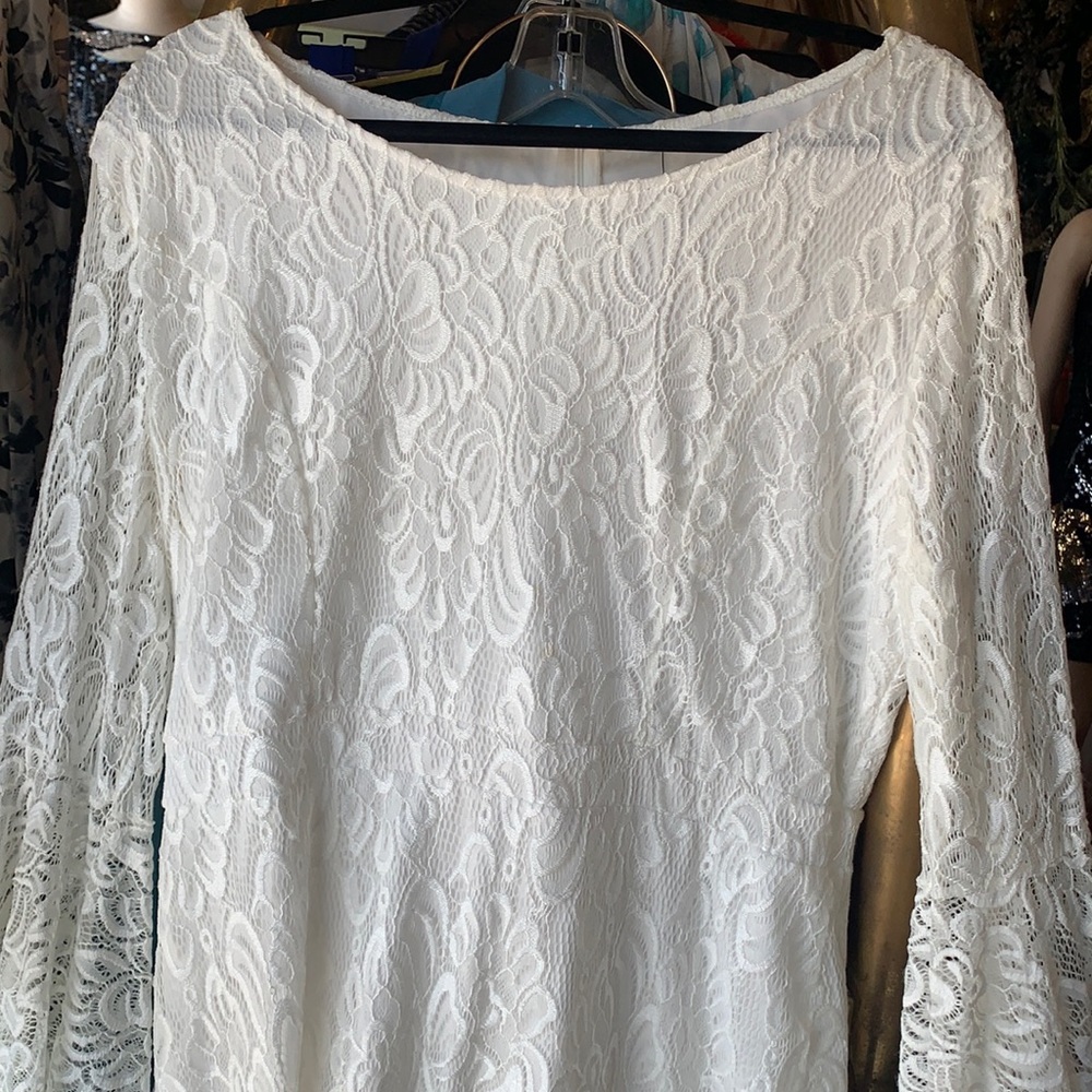 White lace dress. Size XL.